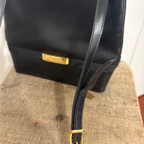 Salvatore Ferragamo 90's vintage Black Leather Crossbody Bag with Gold Accent - Picture 3 of 10